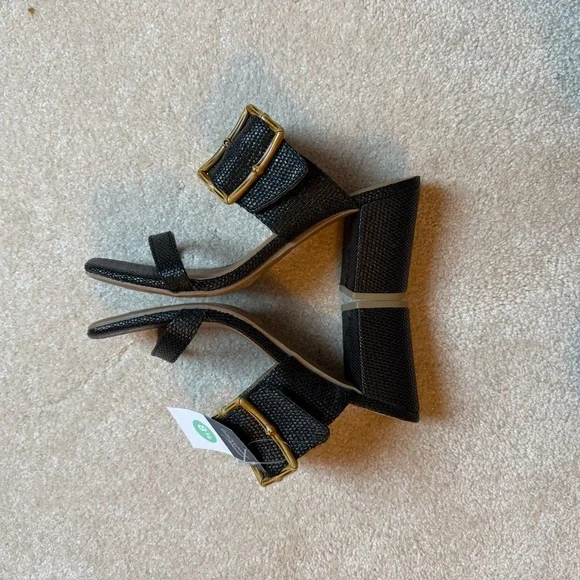 Universal Thread Black Block Heel Sandals with Gold Buckle NWT - Picture 3 of 7